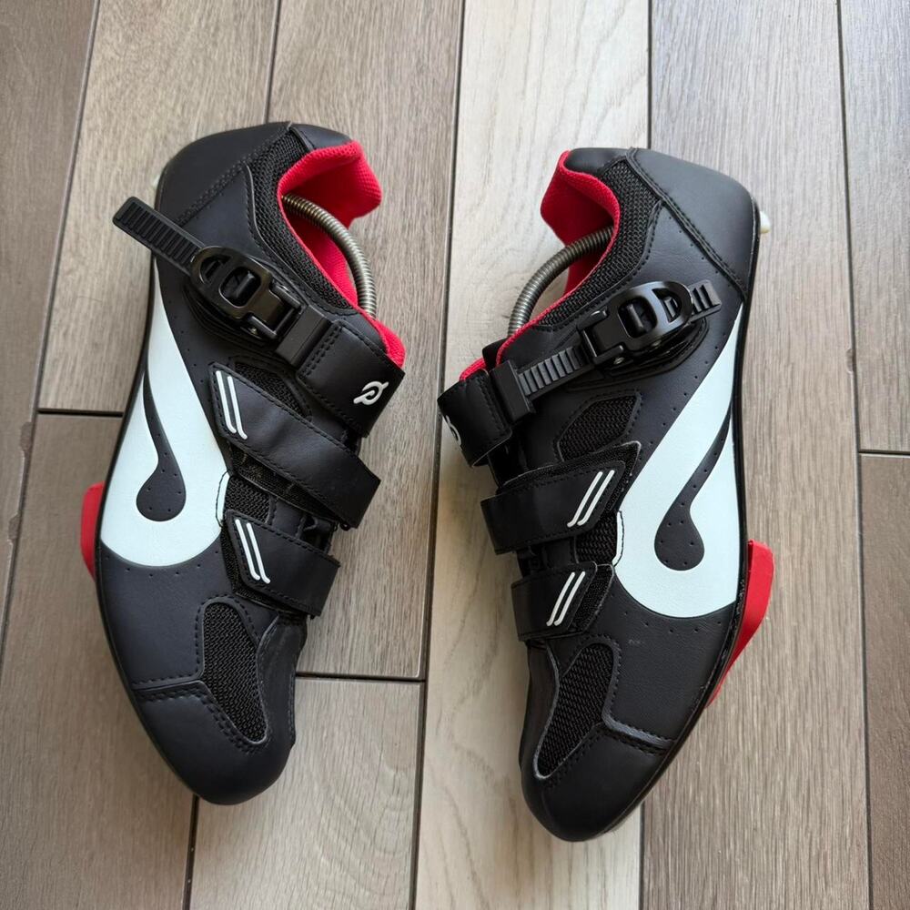 Peloton cycling shoes black red